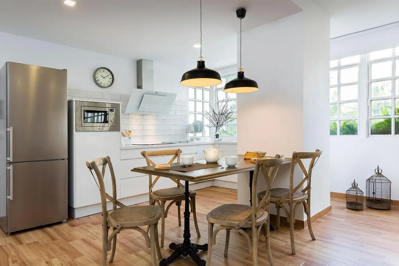 Genteel Home San Leandro Seville Apartment